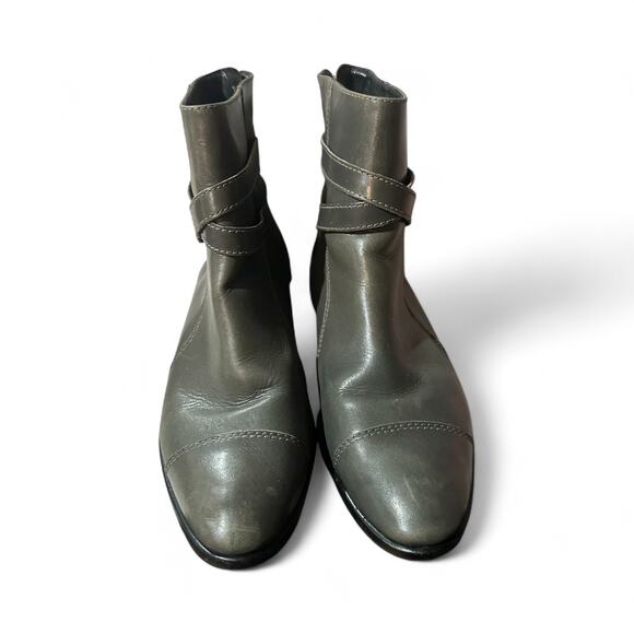 Pour La Victoire Gray Leather Pointed Toe Ankle Women's Heels Size 9 Zip Up Used - Picture 3 of 7